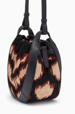 ULLA JOHNSON Lee Pouch - Obsidian -ULLA JOHNSON Outlet FA231123 LEEPOUCH GEOJACQUARD c r web