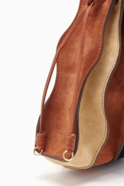 ULLA JOHNSON Adria Small Pleated Wave Bag - Dune Colorblock 9 ULLA JOHNSON Adria Small Pleated Wave Bag - Dune Colorblock -ULLA JOHNSON Outlet FA231128 ADRIASMALLPLEATEDWAVEBAG SIERRACOLORBLOCK c r web