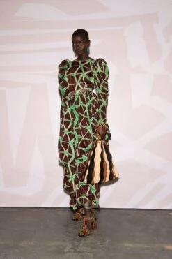 ULLA JOHNSON Adria Large Pleated Wave Bag - Dune Colorblock -ULLA JOHNSON Outlet JASON AW23UllaJohnson2Backdrop 044 2 6f7cb3bd a500 4e61 8df8 1611028aa322