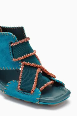 ULLA JOHNSON Bianca Elastic High Heel - Montego 7 ULLA JOHNSON Bianca Elastic High Heel - Montego -ULLA JOHNSON Outlet PF231007 ElasticHighHeel Teal c r web 3840x update