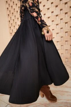 ULLA JOHNSON Wren Skirt - Noir -ULLA JOHNSON Outlet SHOT 040 0131 ULLA JOHNSON WREN SKIRT NOIR UJ990304 view 1