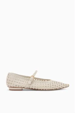 ULLA JOHNSON Gracie Pointy Toe Flat - Cowrie
