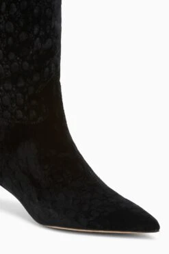 ULLA JOHNSON Carolina Over The Knee Boot - Noir 13 ULLA JOHNSON Carolina Over The Knee Boot - Noir -ULLA JOHNSON Outlet UJ43315C CAROLINAOVERTHEKNEEBOOT NOIRVELVETCROC c web