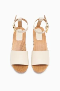 ULLA JOHNSON Esti Clog - Cowrie 8 ULLA JOHNSON Esti Clog - Cowrie -ULLA JOHNSON Outlet UJ44521A EstiClog Cowrie d r2 web 8a762aae 0cd4 4658 be13 d14a1cca36f5