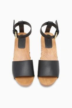 ULLA JOHNSON Esti Clog - Noir 8 ULLA JOHNSON Esti Clog - Noir -ULLA JOHNSON Outlet UJ44521A EstiClog Noir d r2 web a24a3c75 c087 488a 8a20 c936a620ba52
