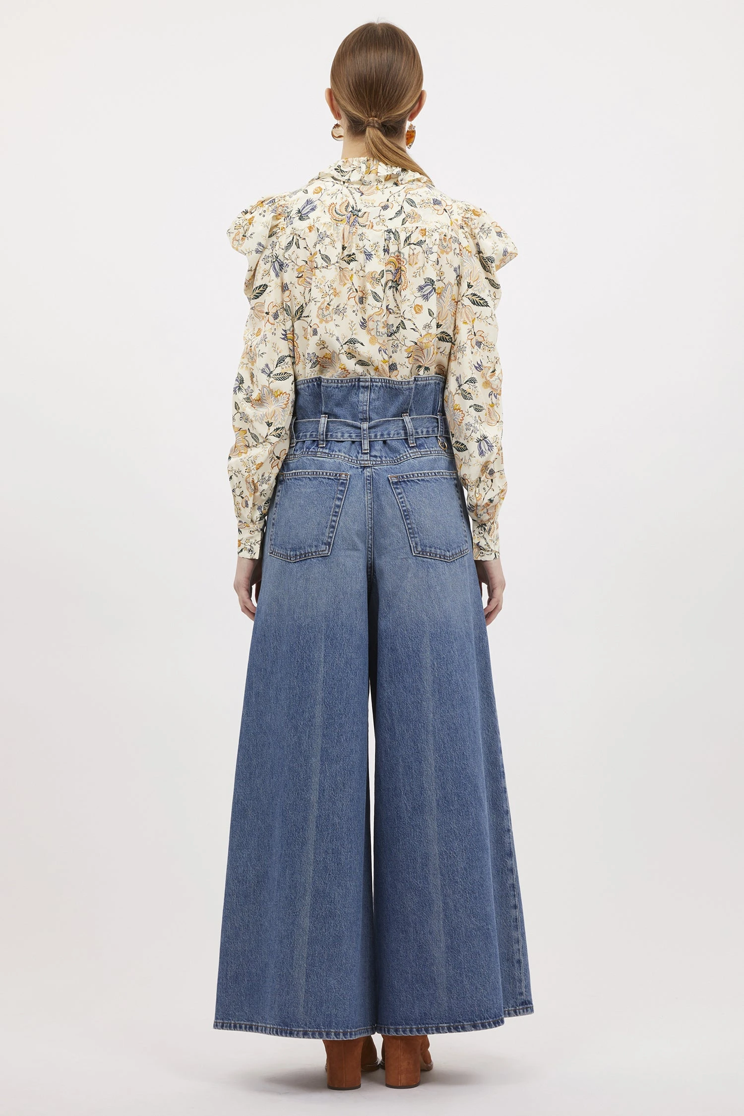 ULLA JOHNSON The Sylvan Jean - Danube Medium Indigo Wash 4 ULLA JOHNSON The Sylvan Jean - Danube Medium Indigo Wash - Image 4