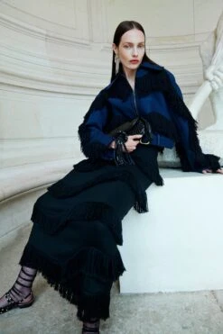 ULLA JOHNSON Mirena Long Knit Fringe Skirt - Noir -ULLA JOHNSON Outlet UJ PS26 1500x2250 12 d5aabc22 c86b 4bbc b9e1 b84dc7c866b6