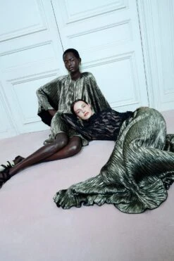 ULLA JOHNSON Elsa Pleated Long Skirt - Lumen 11 ULLA JOHNSON Elsa Pleated Long Skirt - Lumen -ULLA JOHNSON Outlet UJ PS26 1500x2250 13 8cc1caa7 00b1 4c2a 85e1 0b71a9e64bab