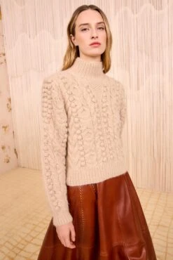 ULLA JOHNSON Albia Alpaca Knit Pullover - Dune 9 ULLA JOHNSON Albia Alpaca Knit Pullover - Dune -ULLA JOHNSON Outlet ULLAJOHNSON AlbiaAlpacaKnitPullover DUNE FA250715 03