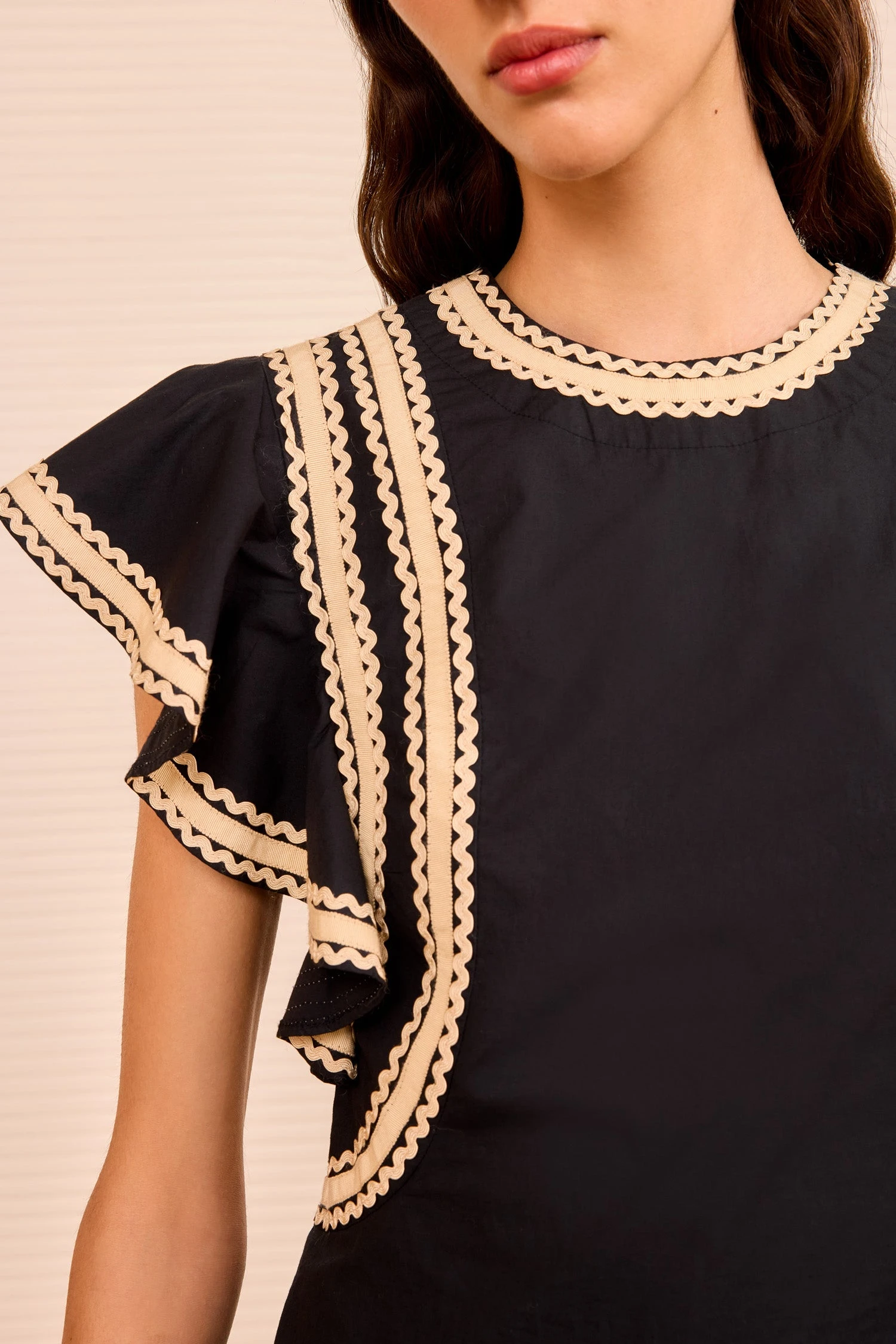 ULLA JOHNSON Anora Flutter Sleeve Top - Noir 2 ULLA JOHNSON Anora Flutter Sleeve Top - Noir - Image 2