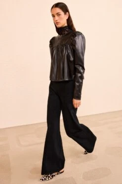 ULLA JOHNSON Anouk Zip Up Leather Jacket - Noir 10 ULLA JOHNSON Anouk Zip Up Leather Jacket - Noir -ULLA JOHNSON Outlet ULLAJOHNSON AnoukZipUpLeatherJacket NOIR PS260506 04 43bf2254 8a6e 4281 a33e 5c1024d192cd