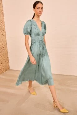 ULLA JOHNSON Audra Puff Sleeve Dress - Sea Glass 6 ULLA JOHNSON Audra Puff Sleeve Dress - Sea Glass -ULLA JOHNSON Outlet ULLAJOHNSON AudraPuffSleeveDress SEAGLASS PS260101 03 8361f4ba c378 43da 8a5f 8aed82fc3819