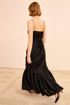 ULLA JOHNSON Augustina Cami Long Trumpet Dress - Noir -ULLA JOHNSON Outlet ULLAJOHNSON AugustinaSilkRuffleDress NOIR PS260132 05 6f2c8797 fced 4173 8181 f5c7a1bace96