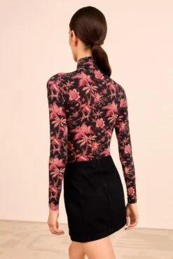 ULLA JOHNSON Aurelia Jersey Long Sleeve Turtleneck - Midnight Lily 7 ULLA JOHNSON Aurelia Jersey Long Sleeve Turtleneck - Midnight Lily -ULLA JOHNSON Outlet ULLAJOHNSON AureliaJerseyLongSleeveTurtleneck MIDNIGHTLILY PS260817 04