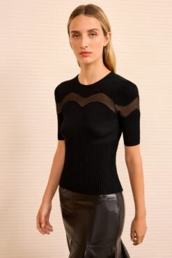 ULLA JOHNSON Ayla Short Sleeve Top - Noir 8 ULLA JOHNSON Ayla Short Sleeve Top - Noir -ULLA JOHNSON Outlet ULLAJOHNSON AylaShortSleeveKnitTop NOIR PS260746 04