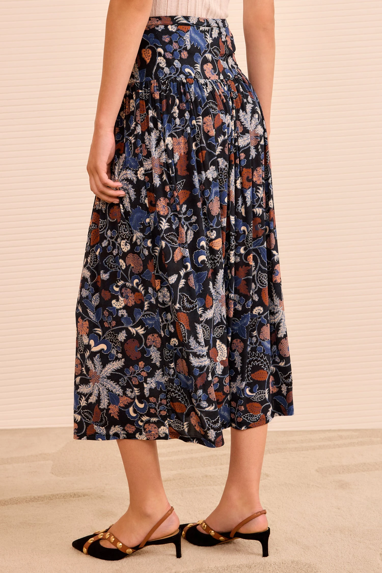 ULLA JOHNSON Blanche Pull On Midi Skirt - Moonlight Floral 4 ULLA JOHNSON Blanche Pull On Midi Skirt - Moonlight Floral - Image 4