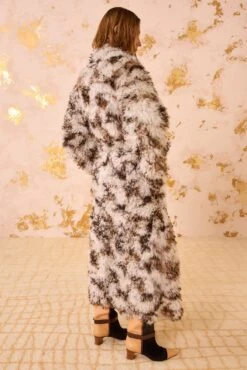 ULLA JOHNSON Ceryse Long Shearling Coat - Pietra 15 ULLA JOHNSON Ceryse Long Shearling Coat - Pietra -ULLA JOHNSON Outlet ULLAJOHNSON CeryseLongShearlingCoat PIETRA FA251200 04