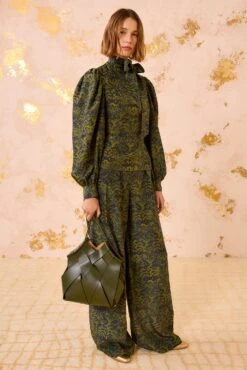 ULLA JOHNSON Charlotte Shoulder Bag - Militaire 10 ULLA JOHNSON Charlotte Shoulder Bag - Militaire -ULLA JOHNSON Outlet ULLAJOHNSON Charlotte Tote MILITAIRE FA251181 02 Alt 7df86ff7 453e 435f b0d1 3a143678988a