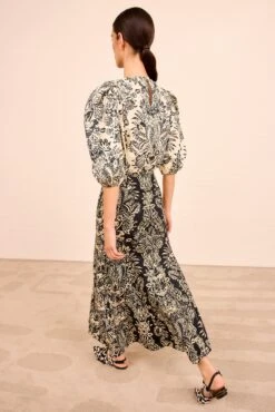 ULLA JOHNSON Clarisse Trumpet Midi Skirt - Noir Flora 9 ULLA JOHNSON Clarisse Trumpet Midi Skirt - Noir Flora -ULLA JOHNSON Outlet ULLAJOHNSON ClarisseFittedCottonMidiSkirt NOIRFLORA PS260321 04