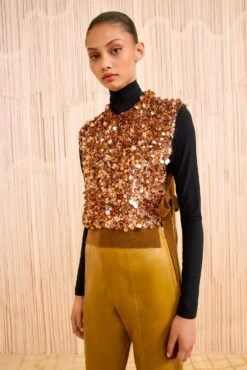 ULLA JOHNSON Cosima Embroidered Cashmere Vest - Umber 9 ULLA JOHNSON Cosima Embroidered Cashmere Vest - Umber -ULLA JOHNSON Outlet ULLAJOHNSON CosimaEmbroideredCashmereVest UMBER FA250722 03 d8a579f4 df77 4930 9297 3b487cfb46de