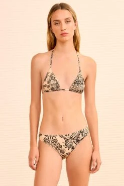 ULLA JOHNSON Dani Mid Rise Bikini Bottom - Ivory Flora 6 ULLA JOHNSON Dani Mid Rise Bikini Bottom - Ivory Flora -ULLA JOHNSON Outlet ULLAJOHNSON DaniMidRiseBikiniBottom IVORYFLORA PS261711 03