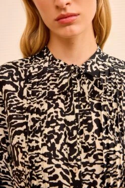 ULLA JOHNSON Delvine Blouse - Spotted Jasper 10 ULLA JOHNSON Delvine Blouse - Spotted Jasper -ULLA JOHNSON Outlet ULLAJOHNSON DelvineButtonUpSilkBlouse SPOTTEDJASPER PS260241 03