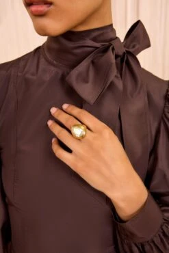 ULLA JOHNSON Eula Crystal Pear Signet Ring - Crystal -ULLA JOHNSON Outlet ULLAJOHNSON EulaCrystalPearSignetRing CRYSTAL FA251404 01 Main