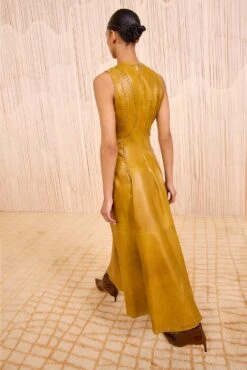 ULLA JOHNSON Juliette Leather Sleeveless Long Dress - Willow 9 ULLA JOHNSON Juliette Leather Sleeveless Long Dress - Willow -ULLA JOHNSON Outlet ULLAJOHNSON JulietteLeatherSleevelessMidiDress WILLOW FA250134 04 efd23f71 9860 428d 8c71 4eb76b7d1825