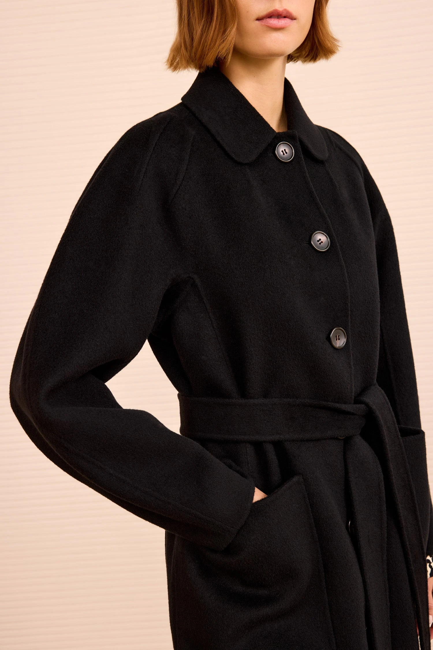 ULLA JOHNSON Lisbeth Long Wool Coat With Belt - Noir 2 ULLA JOHNSON Lisbeth Long Wool Coat With Belt - Noir - Image 2
