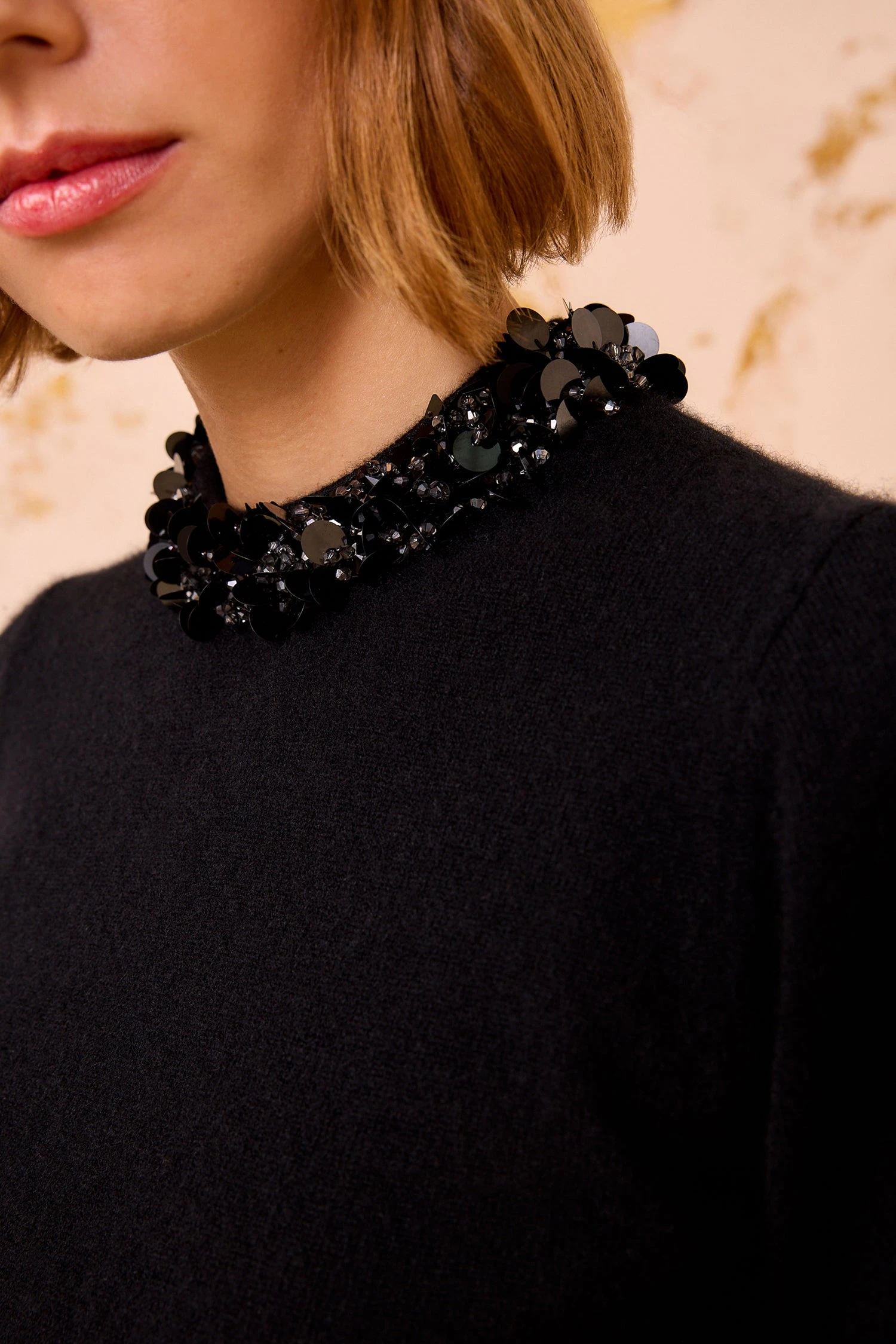 ULLA JOHNSON Liv Embroidered Cashmere Short Sleeve Knit - Noir 2 ULLA JOHNSON Liv Embroidered Cashmere Short Sleeve Knit - Noir - Image 2