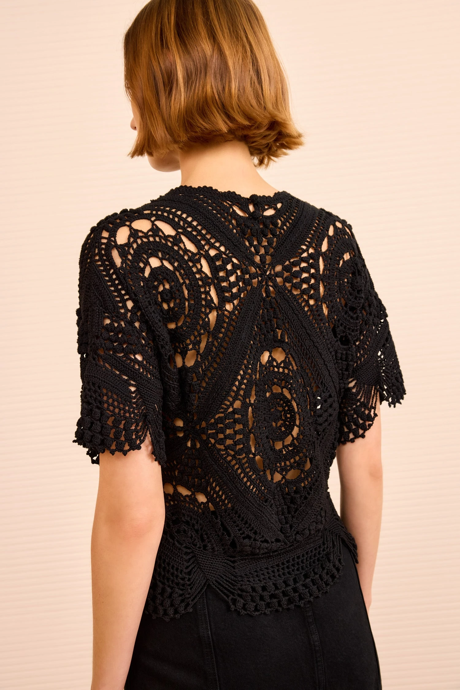 ULLA JOHNSON Maddalena Short Sleeve Hand Crochet Top - Noir 4 ULLA JOHNSON Maddalena Short Sleeve Hand Crochet Top - Noir - Image 4