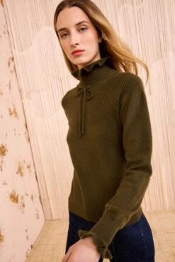ULLA JOHNSON Maisie Cashmere Turtleneck - Hunter 6 ULLA JOHNSON Maisie Cashmere Turtleneck - Hunter -ULLA JOHNSON Outlet ULLAJOHNSON MaisieCashmereTurtleneck HUNTER FA250746 03 c81db31f 83db 4cb6 ac09 468cc89a5ec7