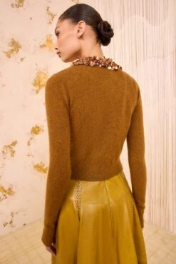 ULLA JOHNSON Margaux Embroidered Cashmere Cardigan - Umber 9 ULLA JOHNSON Margaux Embroidered Cashmere Cardigan - Umber -ULLA JOHNSON Outlet ULLAJOHNSON MargauxEmbroideredCashmereCardigan UMBER FA250729 04 dd1738d0 8240 46b4 80ec 9c4483652907