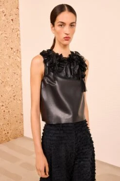 ULLA JOHNSON Marlowe Floral Applique Leather Top - Noir 9 ULLA JOHNSON Marlowe Floral Applique Leather Top - Noir -ULLA JOHNSON Outlet ULLAJOHNSON MarloweEmbellishedLeatherTop NOIR PS260207 04 09228fcc 1e7b 4467 8e38 19540302e8bb