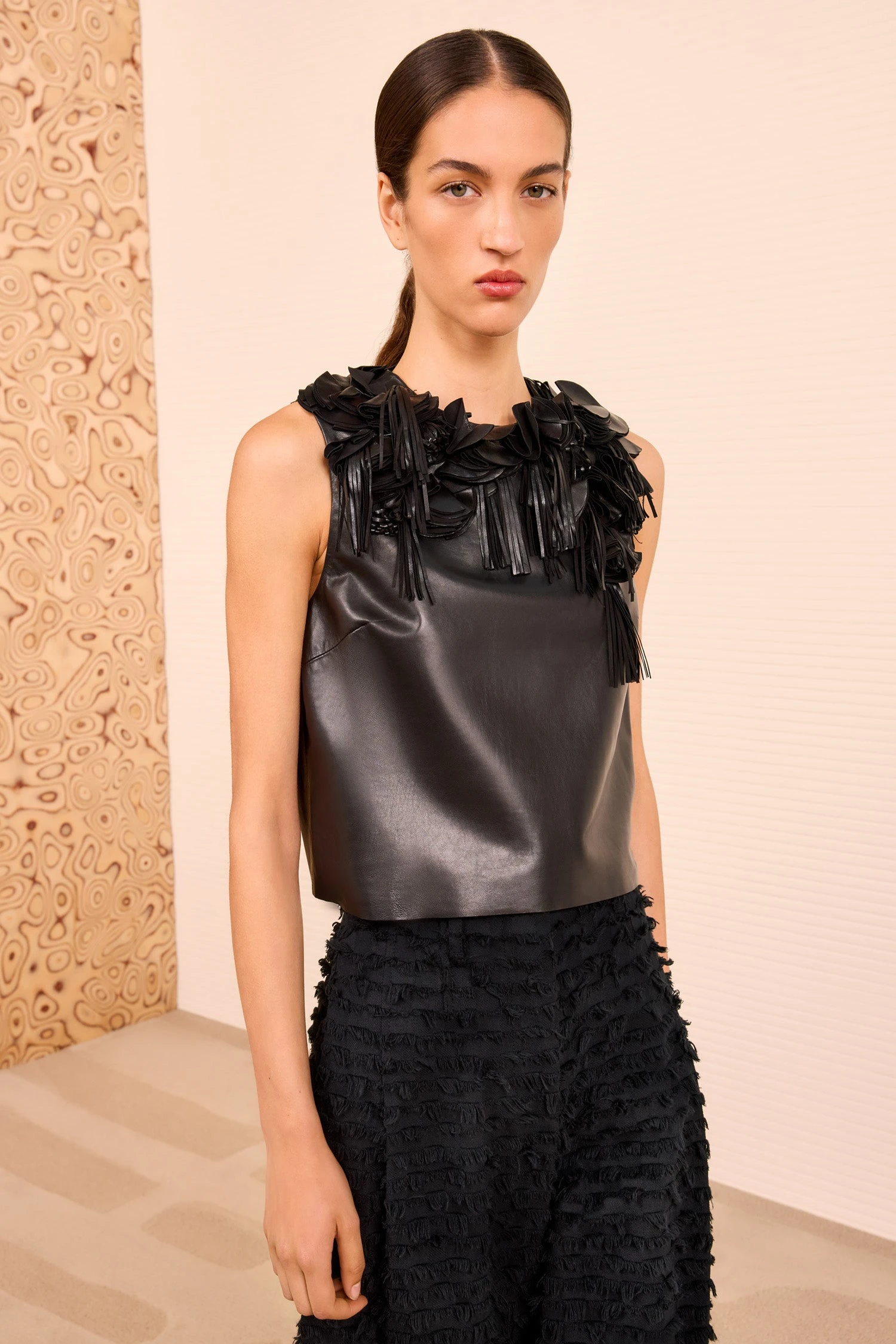 ULLA JOHNSON Marlowe Floral Applique Leather Top - Noir 4 ULLA JOHNSON Marlowe Floral Applique Leather Top - Noir - Image 4