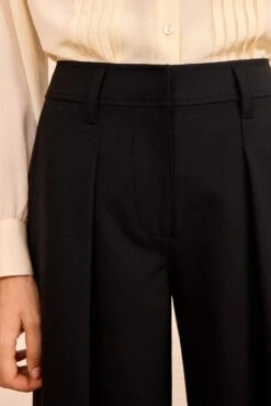 ULLA JOHNSON Mitchell Wide Leg Trouser - Noir 8 ULLA JOHNSON Mitchell Wide Leg Trouser - Noir -ULLA JOHNSON Outlet ULLAJOHNSON MitchellWideLegTrouser NOIR PS260410 04 4b3a75d0 aab1 4f09 baa6 9ba0ee74c9a8