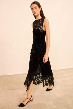 ULLA JOHNSON Rosaria Embroidered Ruched Dress - Noir