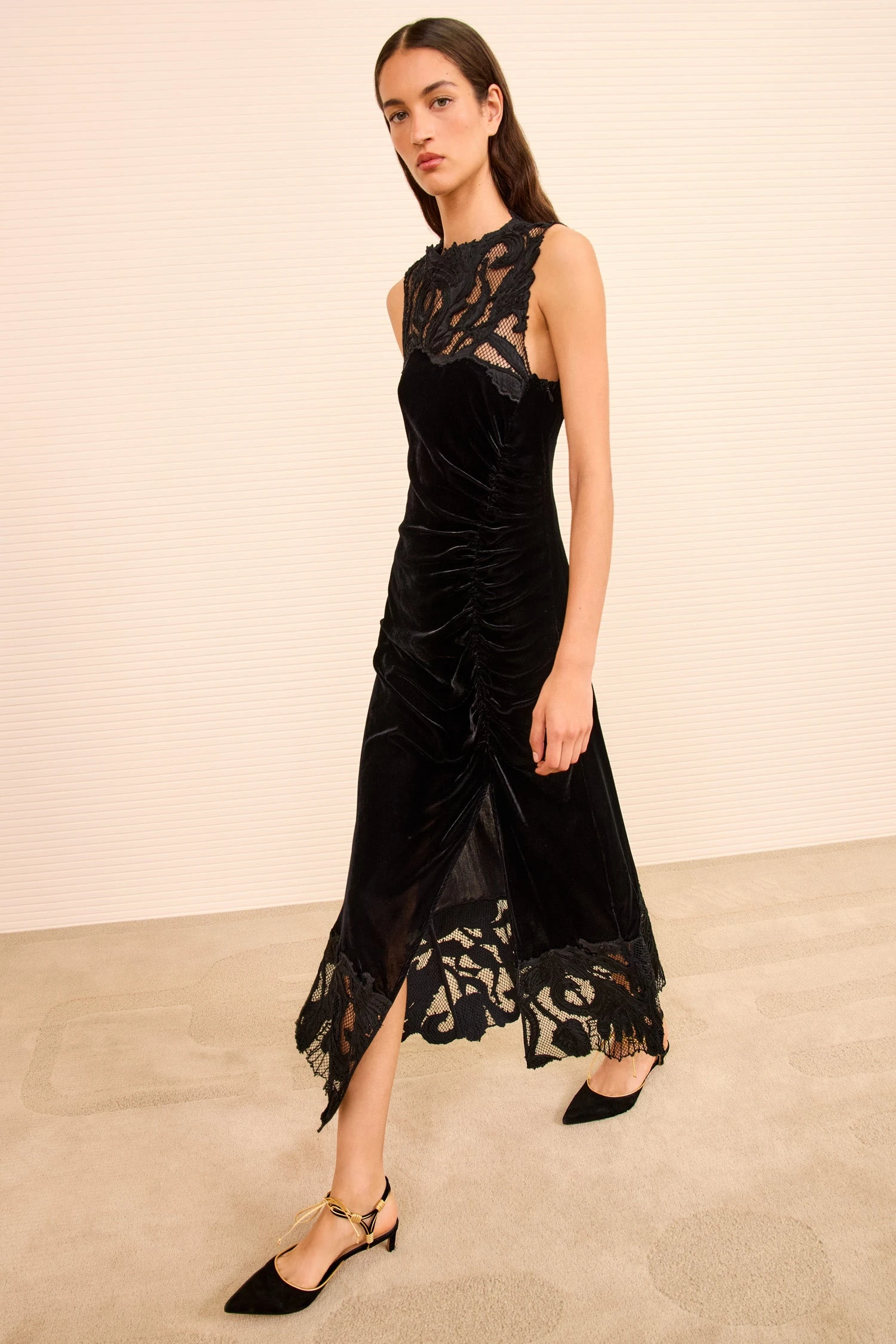 ULLA JOHNSON Rosaria Embroidered Ruched Dress - Noir 1 ULLA JOHNSON Rosaria Embroidered Ruched Dress - Noir