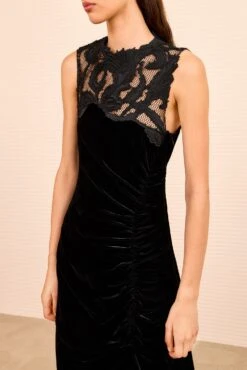ULLA JOHNSON Rosaria Embroidered Ruched Dress - Noir 9 ULLA JOHNSON Rosaria Embroidered Ruched Dress - Noir -ULLA JOHNSON Outlet ULLAJOHNSON RosariaVelvetRuchedDress NOIR PS260120 03