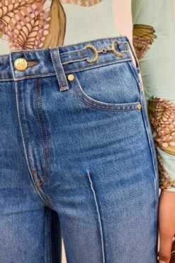 ULLA JOHNSON The Agatha Jean - Danube 9 ULLA JOHNSON The Agatha Jean - Danube -ULLA JOHNSON Outlet ULLAJOHNSON TheAgathaMidRiseJean DANUBE UJ9904057 03