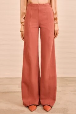 ULLA JOHNSON The Bianca Jean - Garden Rose 7 ULLA JOHNSON The Bianca Jean - Garden Rose -ULLA JOHNSON Outlet ULLAJOHNSON TheBiancaHighRiseJean GARDENROSE UJ9904063 02 Alt