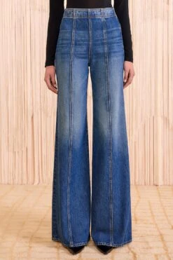 ULLA JOHNSON The Bianca Jean - Nile -ULLA JOHNSON Outlet ULLAJOHNSON TheBiancaHighRiseJean NILE UJ9904054 02 Alt