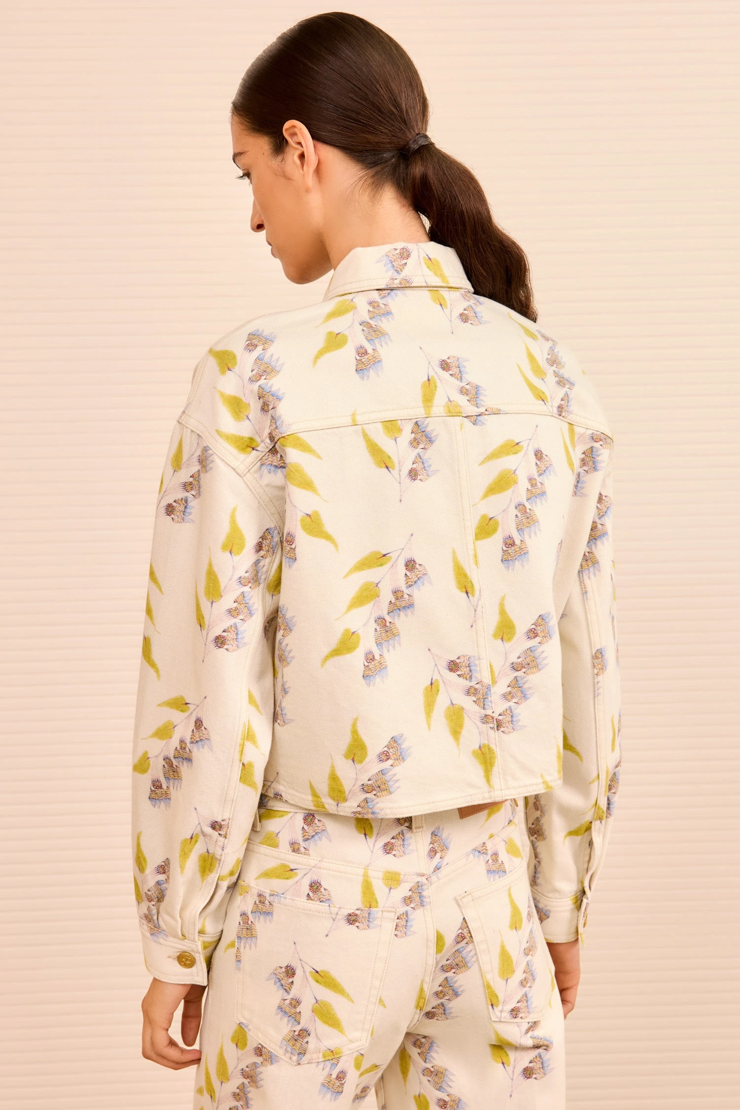 ULLA JOHNSON The Bobbi Cropped Jacket - Infinite Flower 5 ULLA JOHNSON The Bobbi Cropped Jacket - Infinite Flower - Image 5