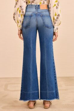 ULLA JOHNSON The Frayed Lou Jean - Rhine 11 ULLA JOHNSON The Frayed Lou Jean - Rhine -ULLA JOHNSON Outlet ULLAJOHNSON TheFrayedLouHighRiseJean RHINE UJ9904064 05