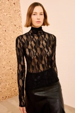 ULLA JOHNSON Ulyssa Long Sleeve Turtleneck Top - Noir