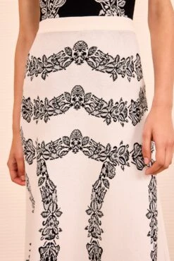 ULLA JOHNSON Valencia Jacquard Midi Skirt - Ivory 6 ULLA JOHNSON Valencia Jacquard Midi Skirt - Ivory -ULLA JOHNSON Outlet ULLAJOHNSON ValenciaPrintedKnitSkirt IVORY PS260741 03