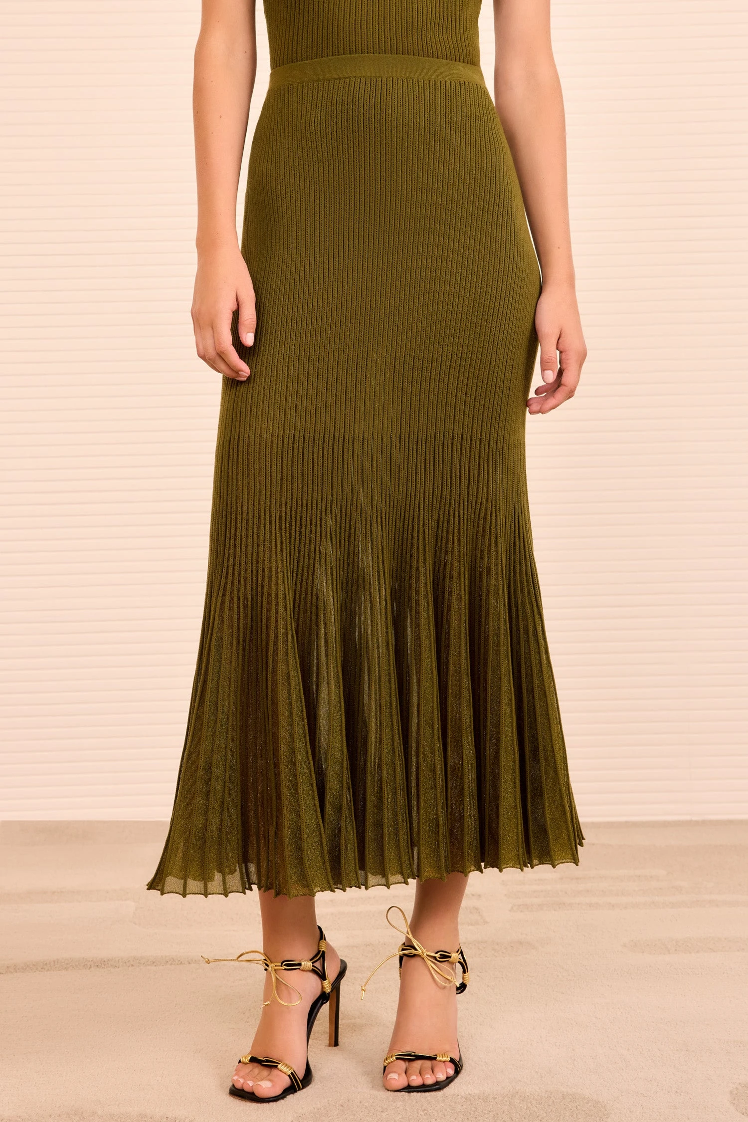 ULLA JOHNSON Vera Midi Skirt - Olive 2 ULLA JOHNSON Vera Midi Skirt - Olive - Image 2