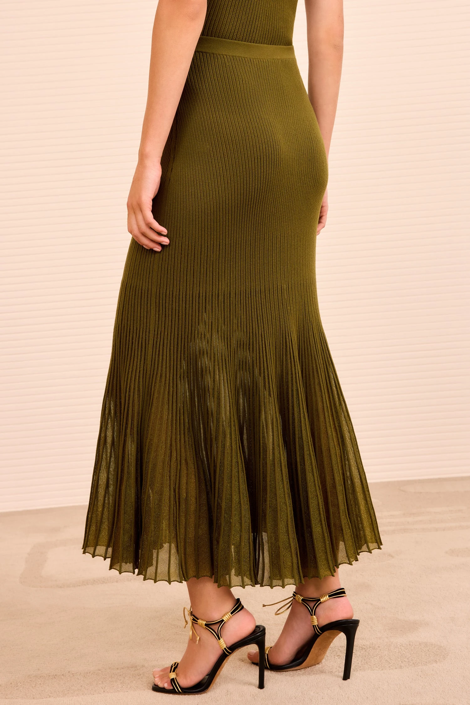 ULLA JOHNSON Vera Midi Skirt - Olive 5 ULLA JOHNSON Vera Midi Skirt - Olive - Image 5