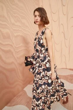 ULLA JOHNSON Dephne Dress - Obsidian 9 ULLA JOHNSON Dephne Dress - Obsidian -ULLA JOHNSON Outlet ULLA JOHNSON Dephne Dress OBSIDIAN 03