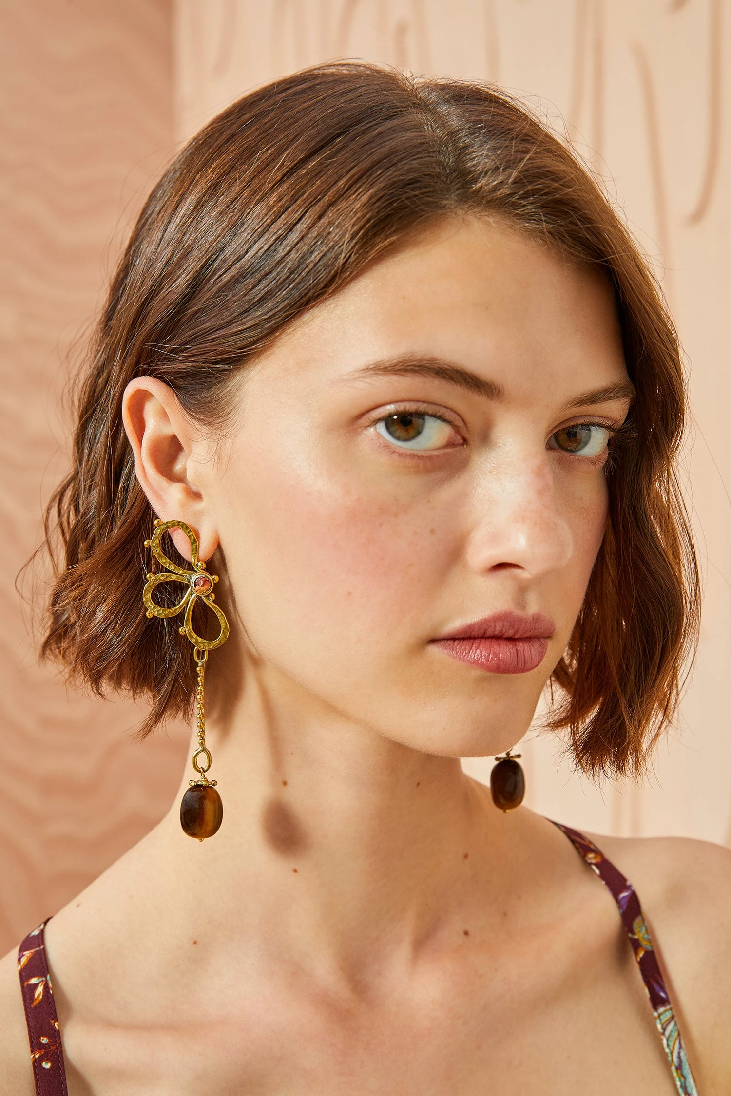 ULLA JOHNSON Hammered Chain Flower Drop Earring - Tiger's Eye 1 ULLA JOHNSON Hammered Chain Flower Drop Earring - Tiger's Eye